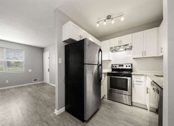Kitchen with appliances at Georgian Oaks Apartments l & ll* Apartments, Smyrna , 30080
