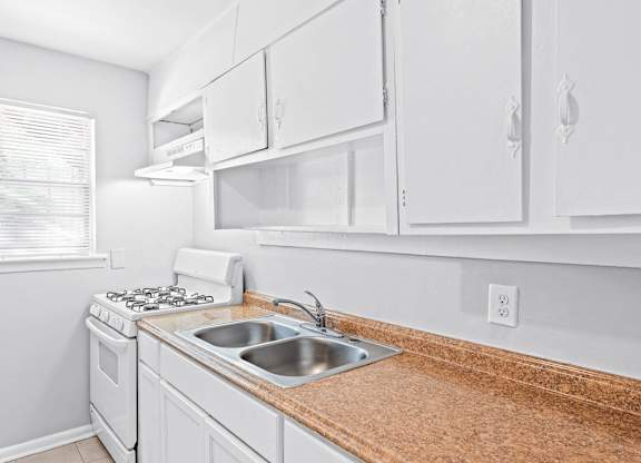 Elegant And Timeless Kitchen at Gardens at Washington Park, Atlanta, GA, 30314