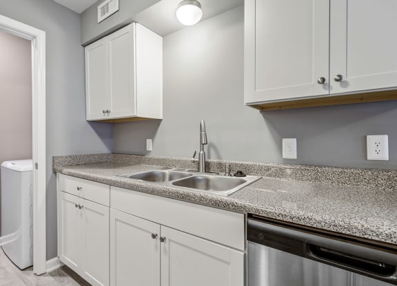 kitchen at Madison Hunters Glen, Raleigh, North Carolina