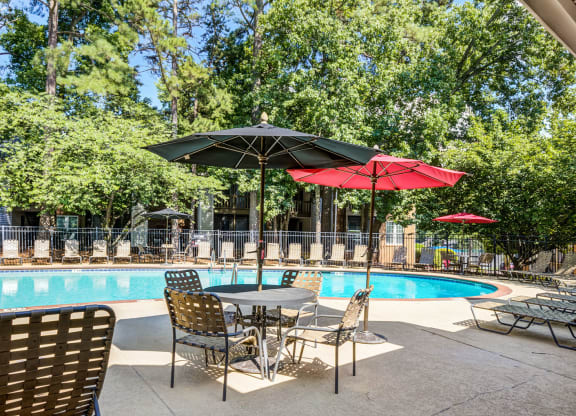 Poolside Dining Table at Madison Hunters Glen, North Carolina, 27606