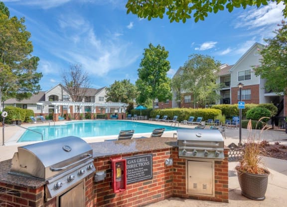 Southpoint Crossing Apartments in Durham, North Carolina Pool and BBQ Grills