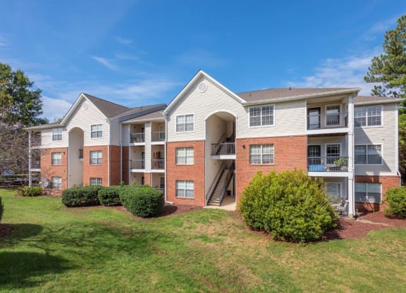 Southpoint Crossing Apartments in Durham, North Carolina Exterior