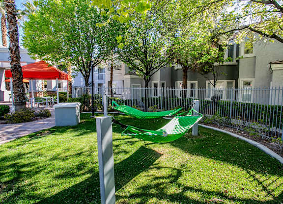 Hammock Garden at Octave Apartments, Las Vegas