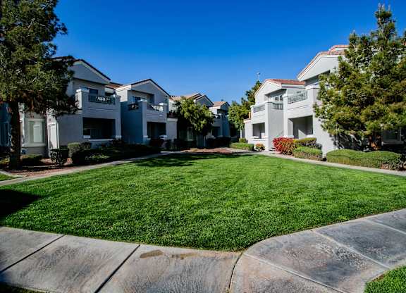 Green Lawn at Octave Apartments, Nevada