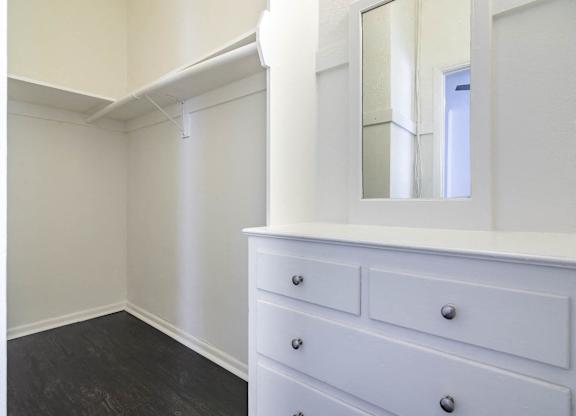 Classic Studio Apartment Home