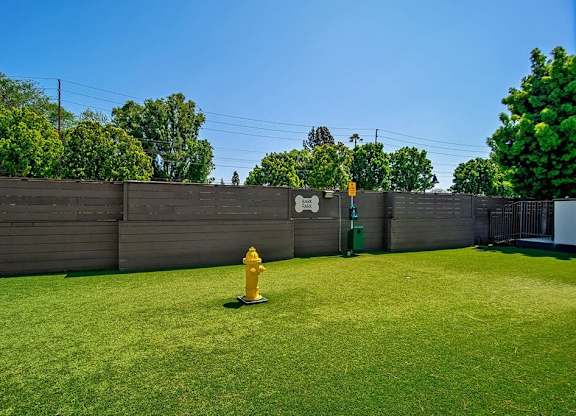 Beautiful Garden Exterior at Parc @ 5 Apartments, Downey