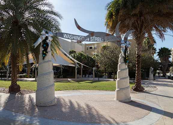The neighborhood you live in is important. Skyhouse Channelside is within walking distance to location restaurants, transportation and local attractions such as Washington Street Park.