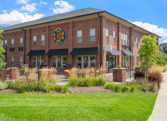 Synergy Leasing Office Entrance