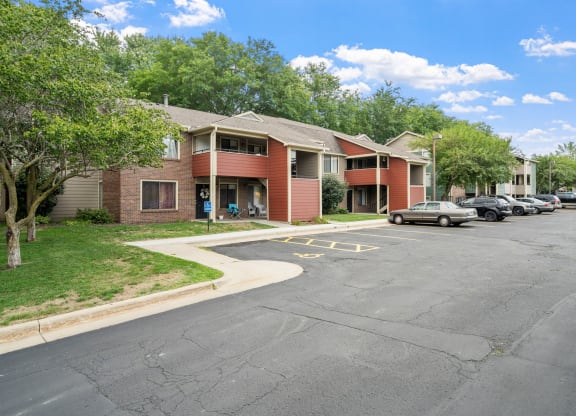 Exterior of Jordan Creek and Mills