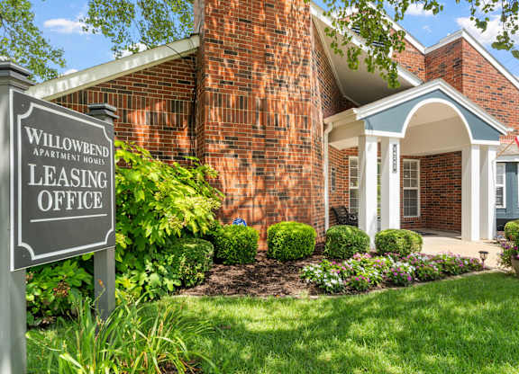 Willowbend Leasing Office