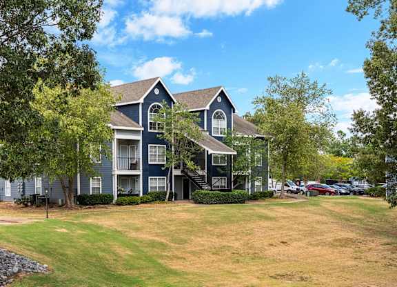 Exterior of Oak Hollow