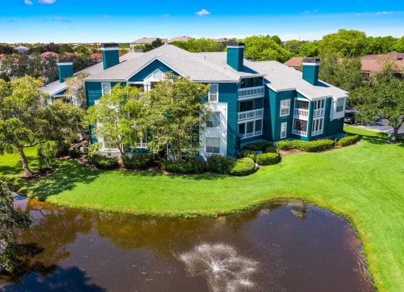 Apartment Homes Overlooking The Pond & Fountain