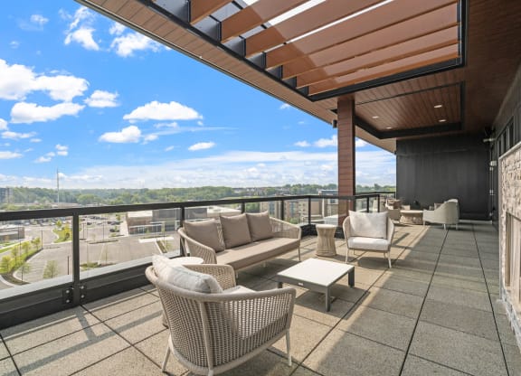 7th Floor Dining Terrace