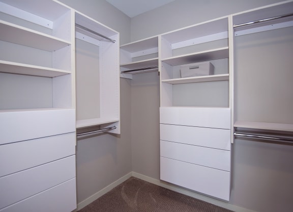 California Closets with Built-In Shelving