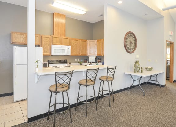 Clubhouse Kitchen with Breakfast Bar