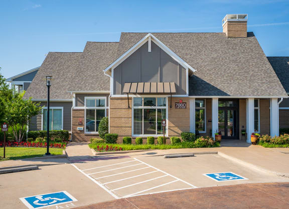 Exterior of Encore Memorial Clubhouse