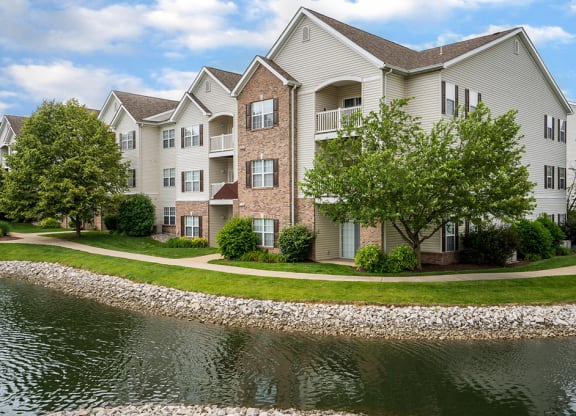 Green Mount Lakes Apartment Building Overlooking the Lake