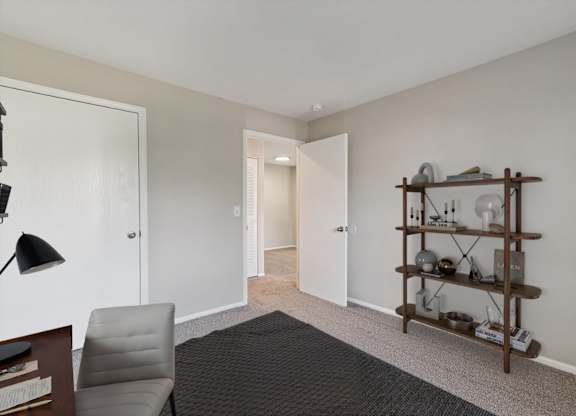 Bedroom/Office Area