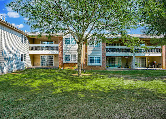 Exterior of Knoxville Pointe
