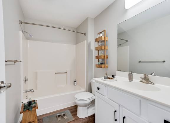 Bathroom with Modern Finishes