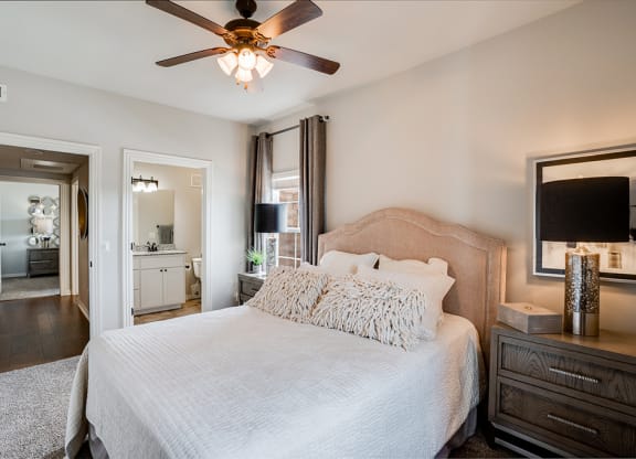 Bedroom with Private Bathroom