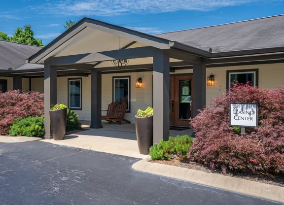 Rivergate Meadows Leasing Center