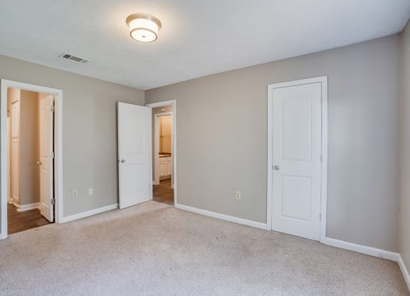 Bedroom with Joint Bathroom