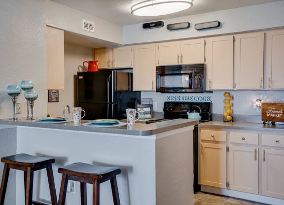 Kitchen with Breakfast Bar