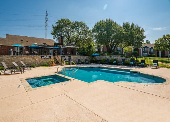 Outdoor Pool & Hot Tub With Large Sundeck