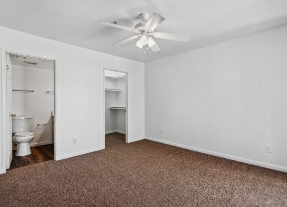 Bedroom at Stone Ridge Apartments in Bullhead City