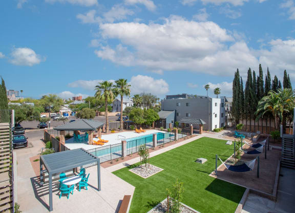 Courtyard at The Link at 4th Ave Apartments