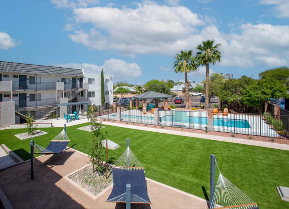Courtyard at The Link at 4th Ave Apartments