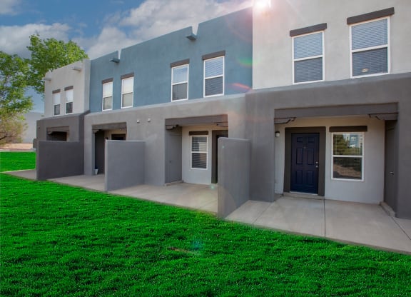 Exterior of The Bluffs at Tierra Contenta Apartments
