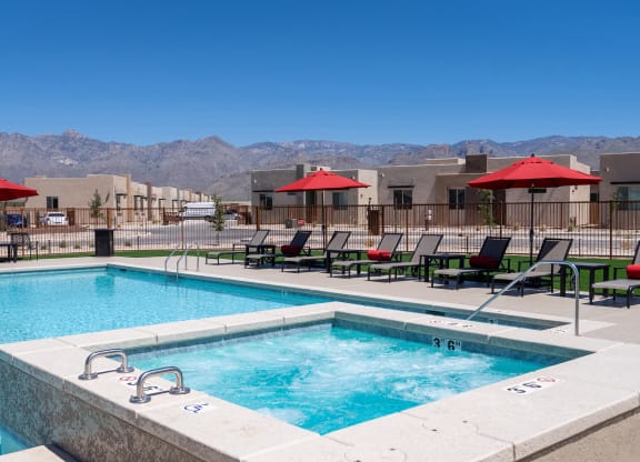 Hot Tub at Casitas Catalina Apartments in Tucson