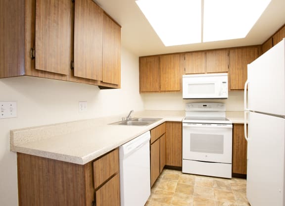 Kitchen at Towmhomes on the Park in Phoenix Arizona