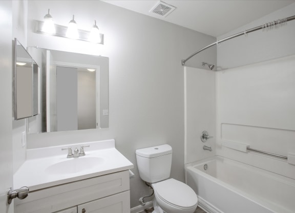 Main Bathroom at The Bluffs at Tierra Contenta Apartments in Santa Fe New Mexico