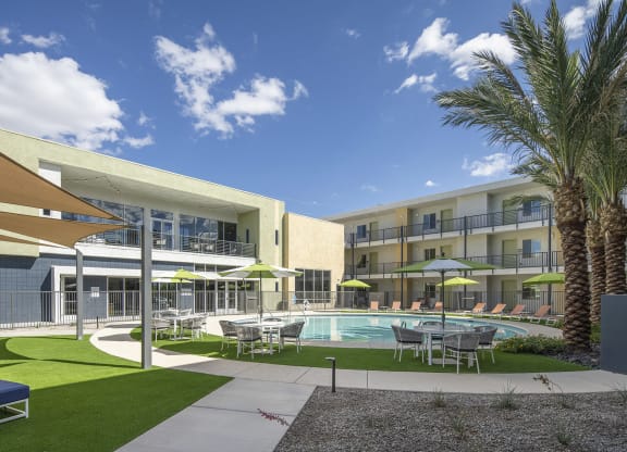 Pool Lounge Area at Cabana Bridges Apartments in Tucson Arizona