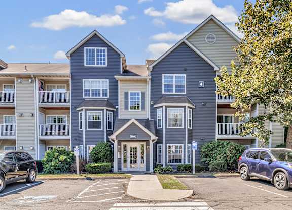Exterior View at Ardenwood Apartments, North Haven