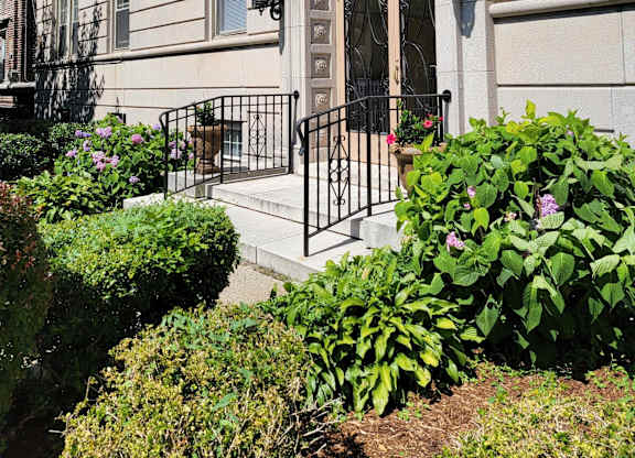 Front Entrance of Building at Traymore Apartments, New Haven, CT
