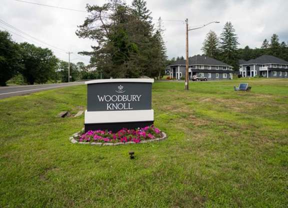 Signature at Woodbury Knoll, Connecticut