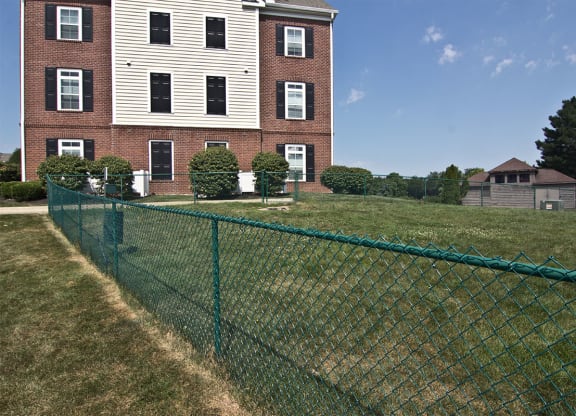 arlington park apartments dog park