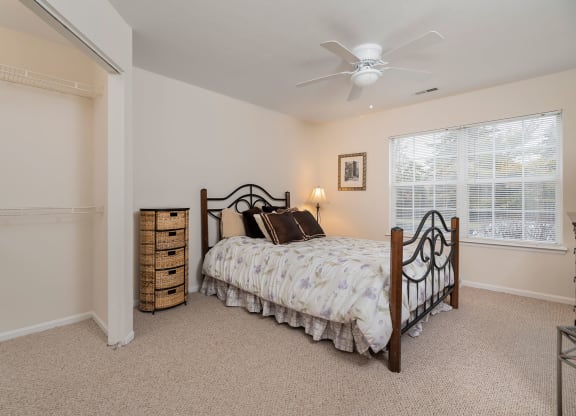 camden place apartments bedroom