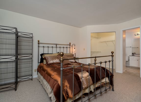 camden place apartments bedroom