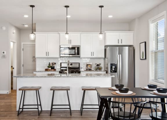 Canvas at Inver Grove _ Kitchen and Dining