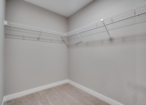 Canvas at St Croix _ Walk-in Closet
