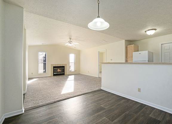 The Vista Apartments and Townhomes Living and Kitchen Area