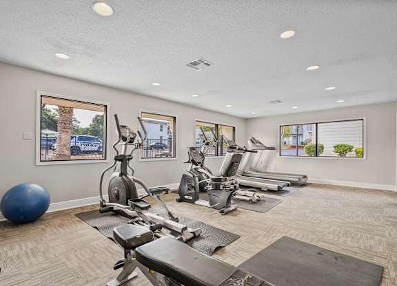 fitness center at 701 South Apartments in Mobile, AL