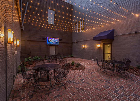 Outdoor Entertainment Lounge at The Tower Apartments, Tuscaloosa
