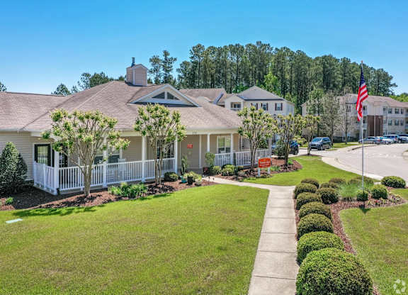 Autumn View Apartments in Fayetteville, NC
