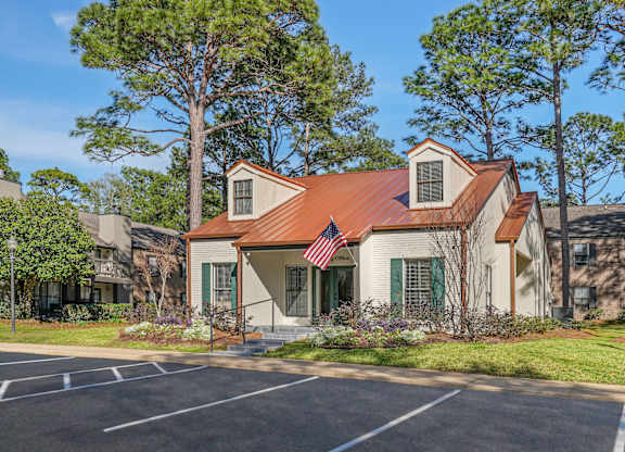 Resident clubhouse Oakley at Hillcrest Mobile, AL